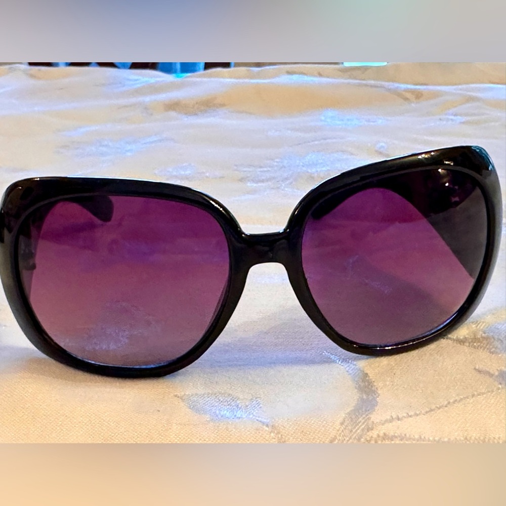 ITALY DESIGN, #ML2125 C2 59018-117-Heart Crest Black Sunglasses Dark Purple Lens - Picture 2 of 10